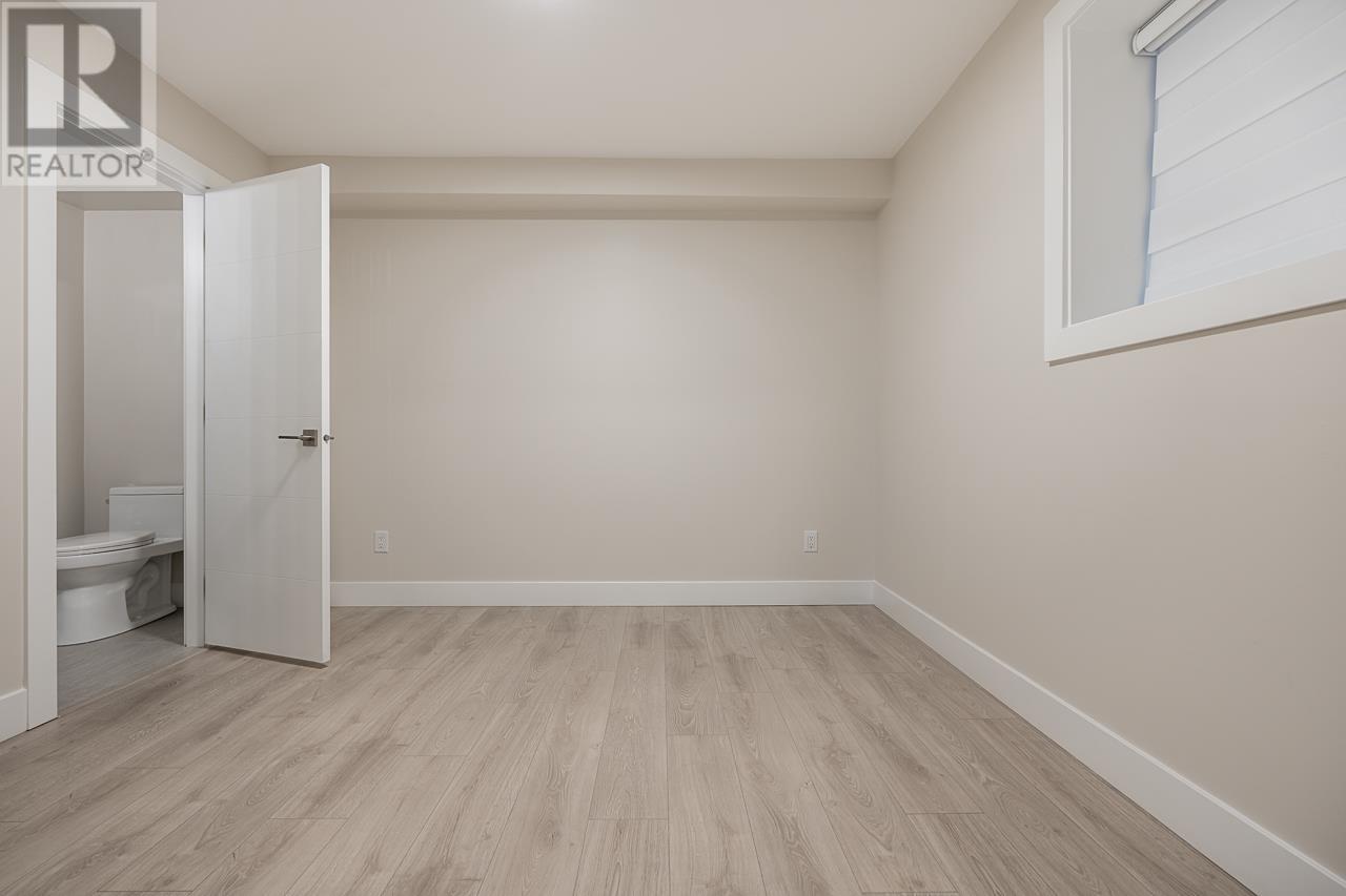 8887 15th Avenue, Burnaby, British Columbia  V3N 1Y4 - Photo 26 - R2825299