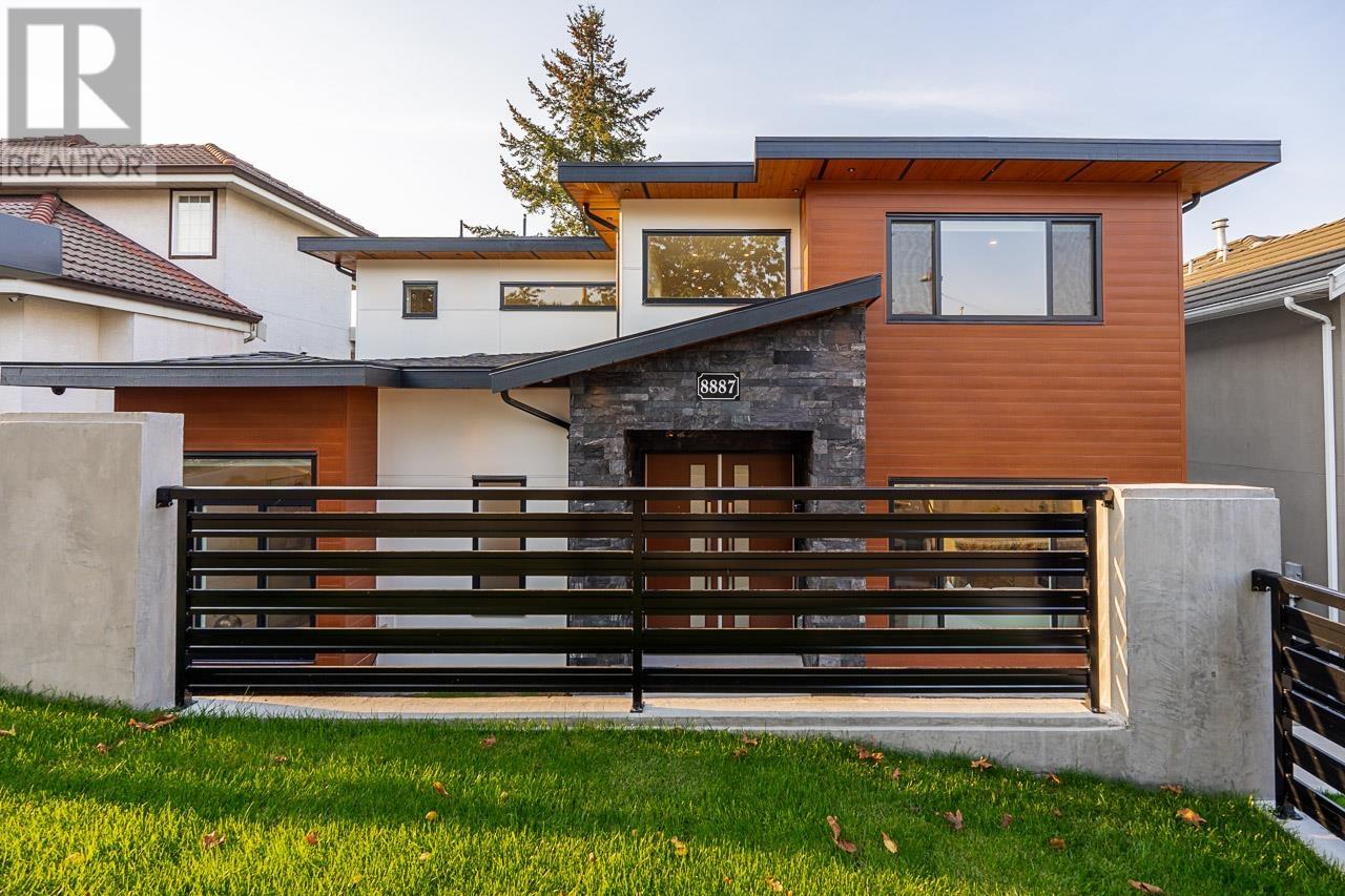 8887 15TH AVENUE, burnaby, British Columbia