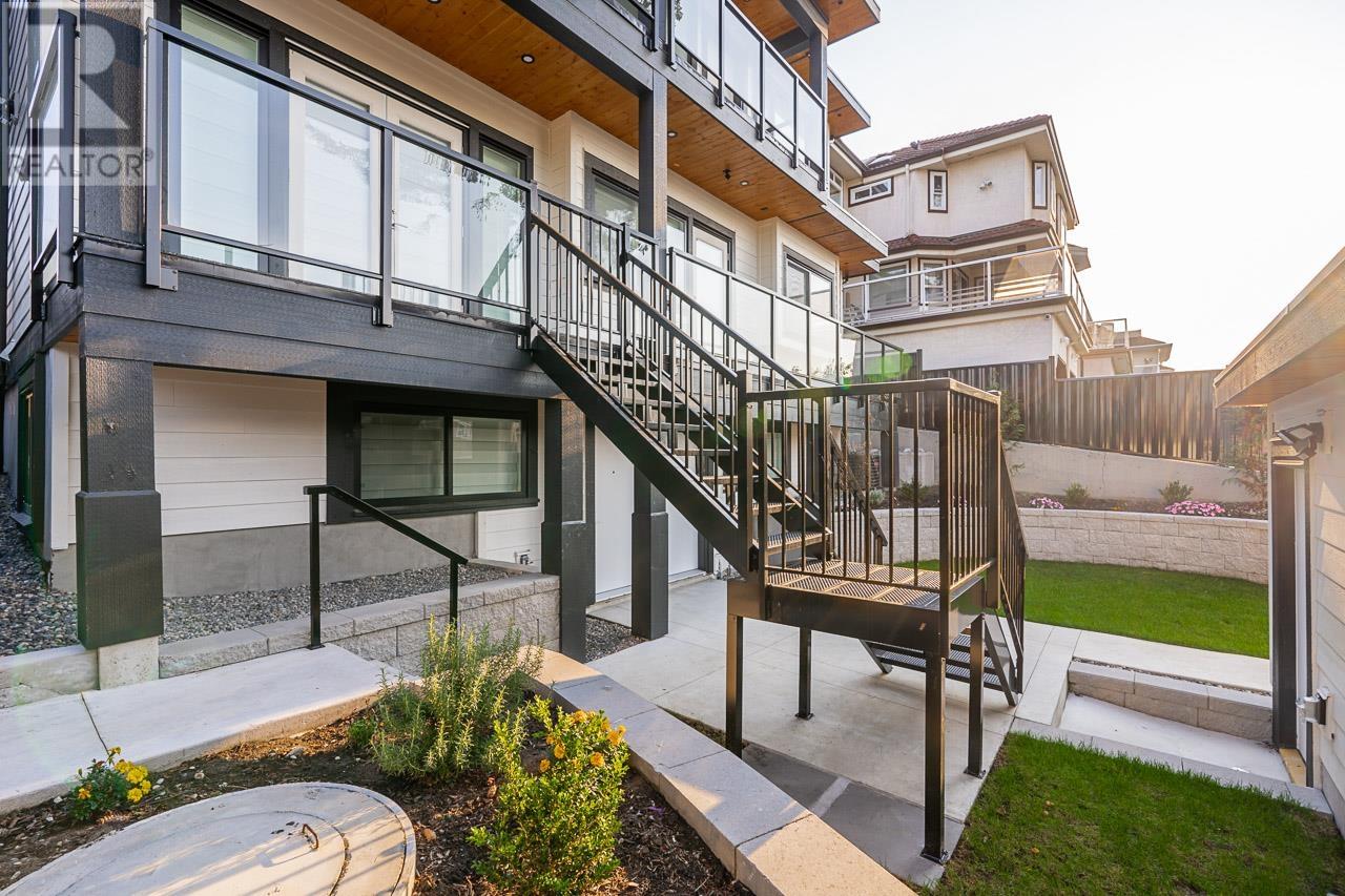 8887 15th Avenue, Burnaby, British Columbia  V3N 1Y4 - Photo 34 - R2825299