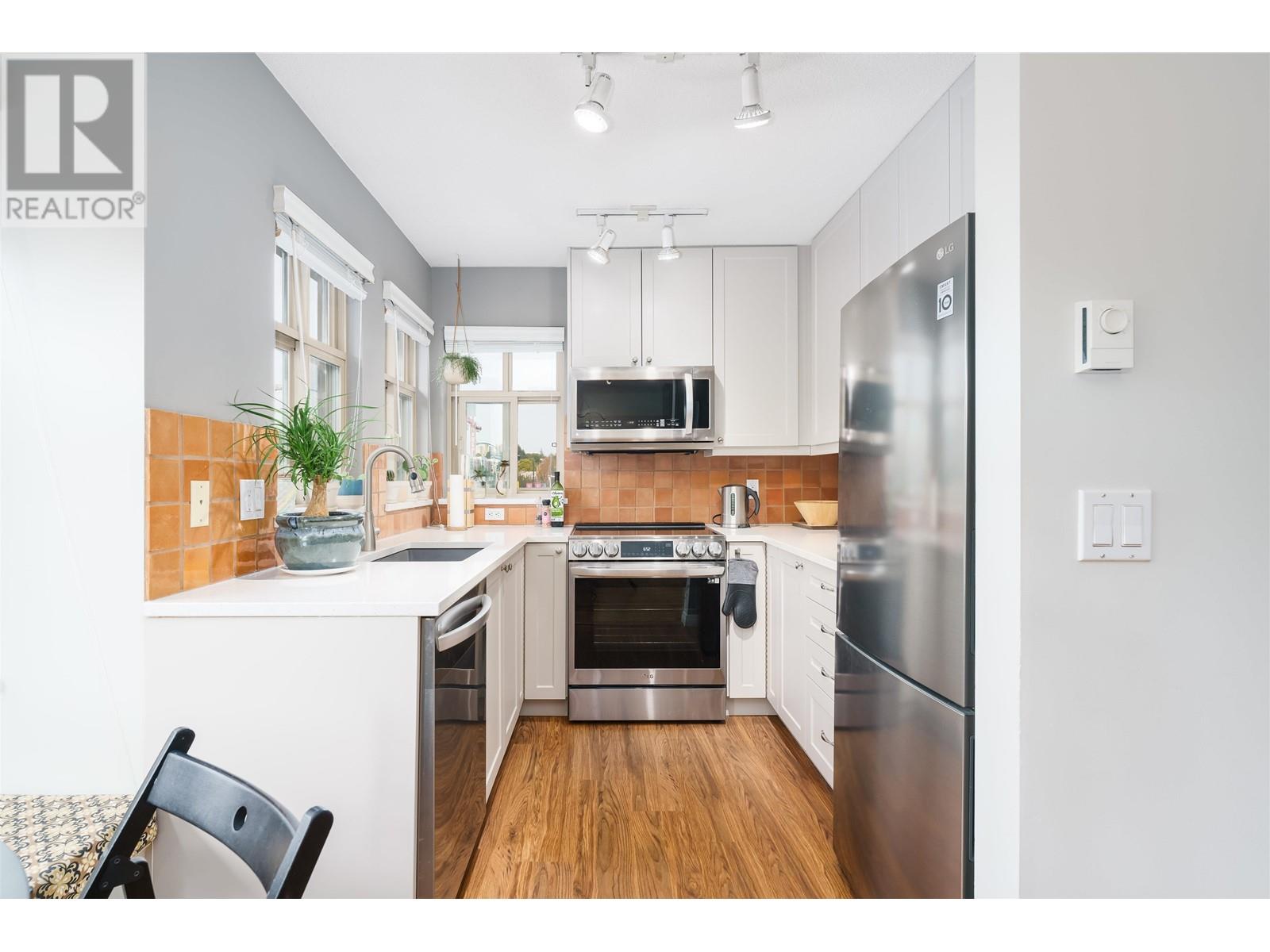 18 3036 W 4th Avenue, Vancouver, British Columbia  V6K 1R4 - Photo 10 - R2825905