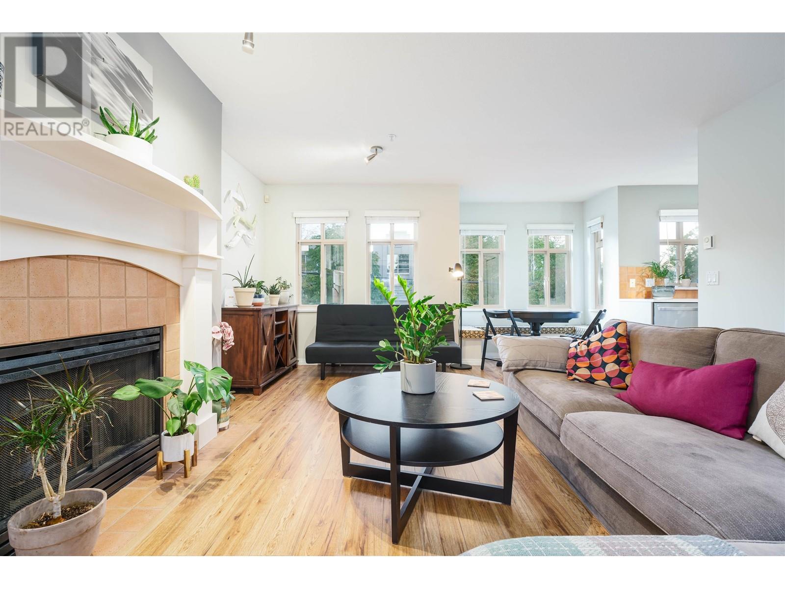 18 3036 W 4th Avenue, Vancouver, British Columbia  V6K 1R4 - Photo 5 - R2825905