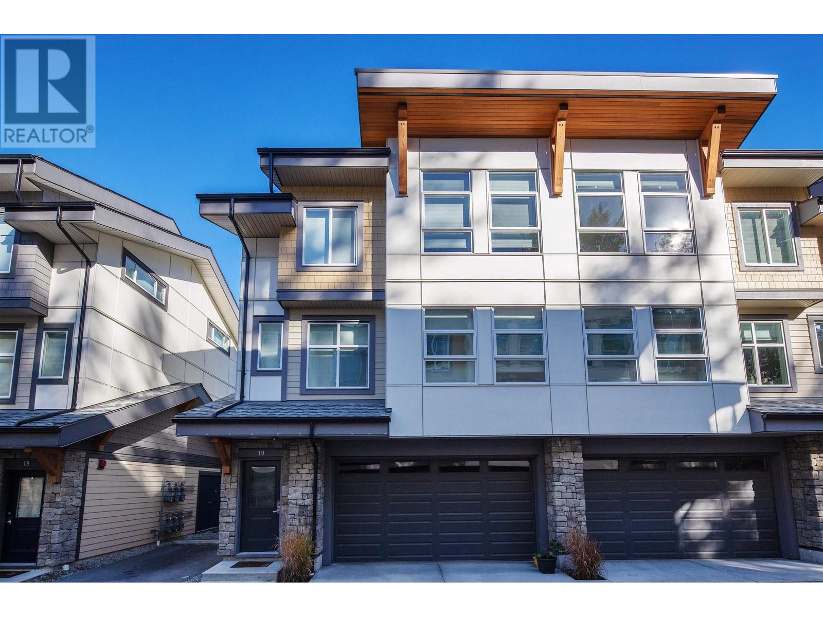 19 39548 LOGGERS LANE, squamish, British Columbia