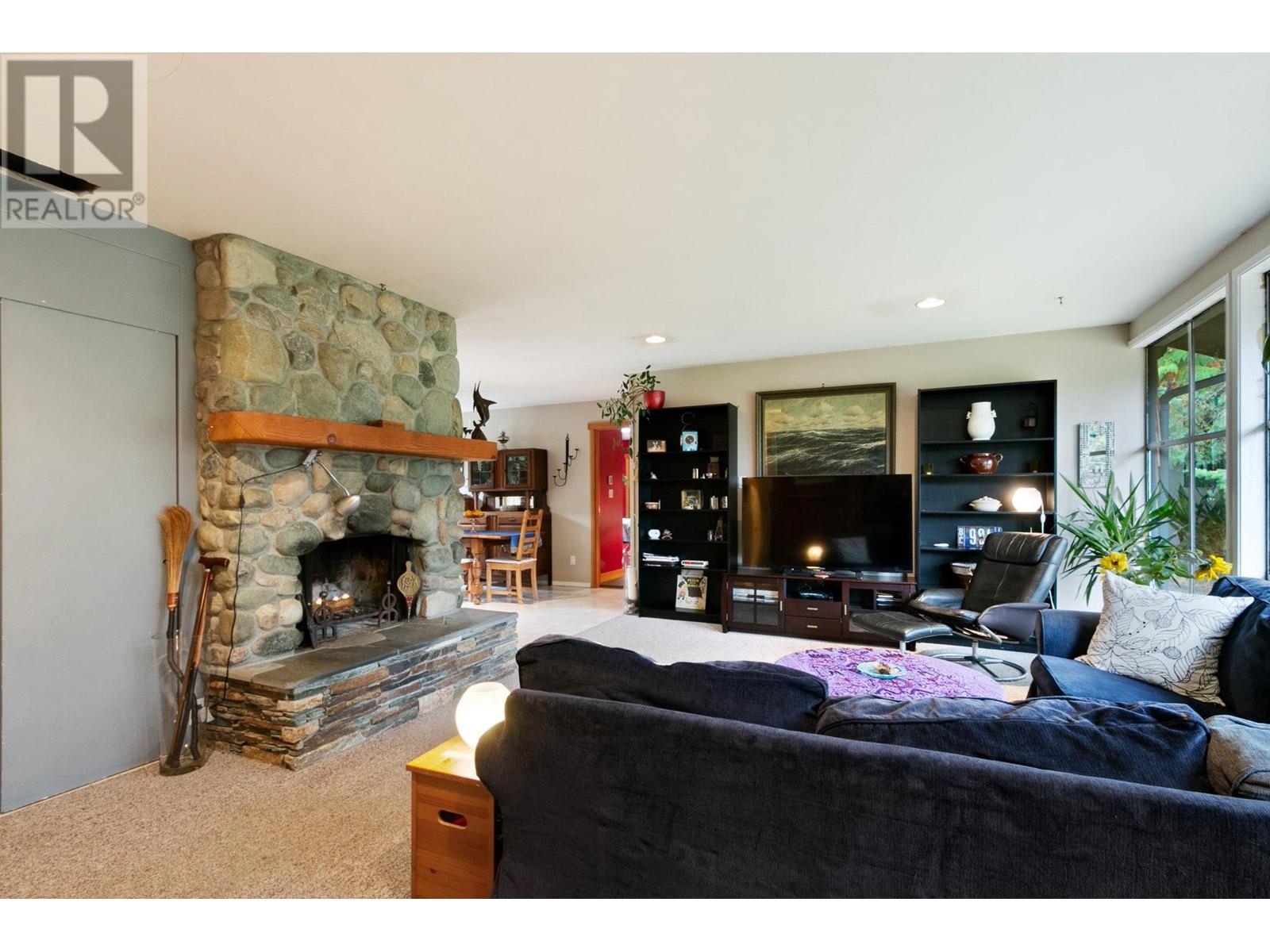 1415 E 18th Street, North Vancouver, British Columbia  V7J 1M2 - Photo 4 - R2825928