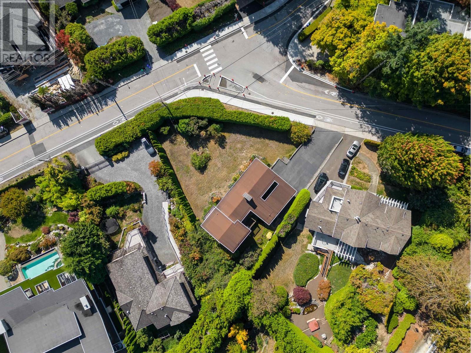 3204 Thompson Crescent, West Vancouver, British Columbia  V7V 3E5 - Photo 35 - R2825939