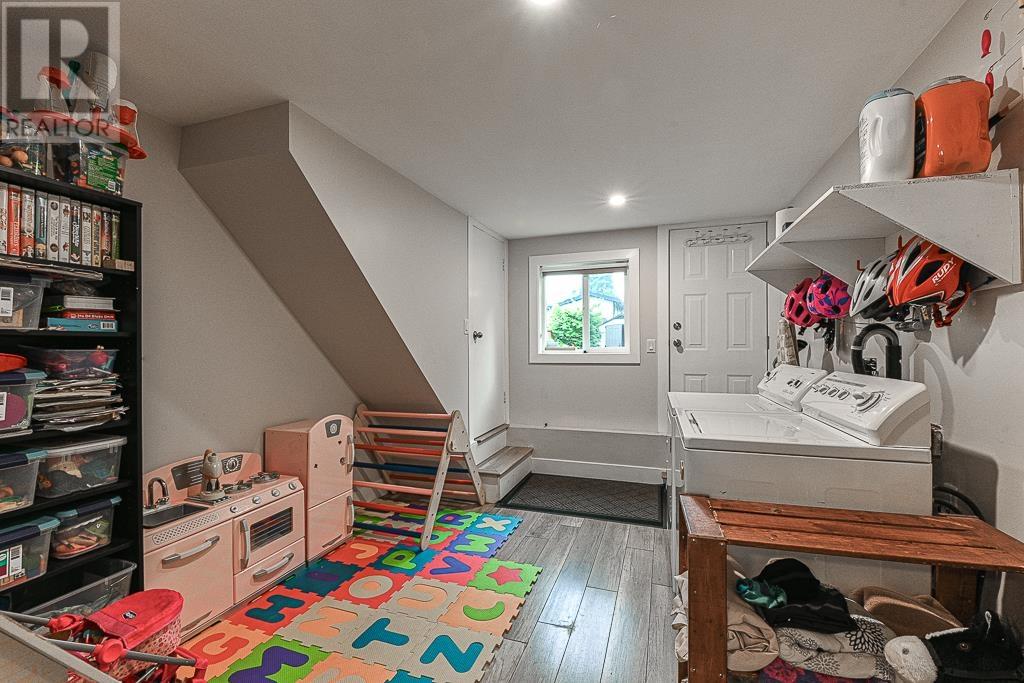 12171 221 Street, Maple Ridge, British Columbia  V2X 5T2 - Photo 15 - R2825845