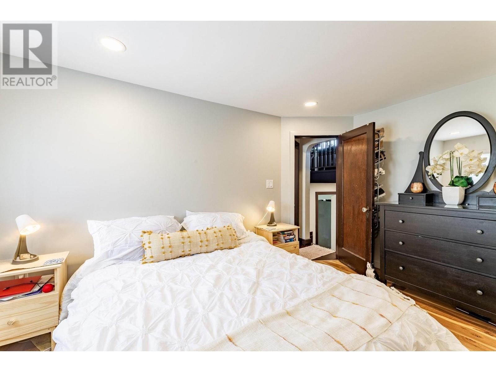 534 Ewen Avenue, New Westminster, British Columbia  V3M 5B8 - Photo 15 - R2804934
