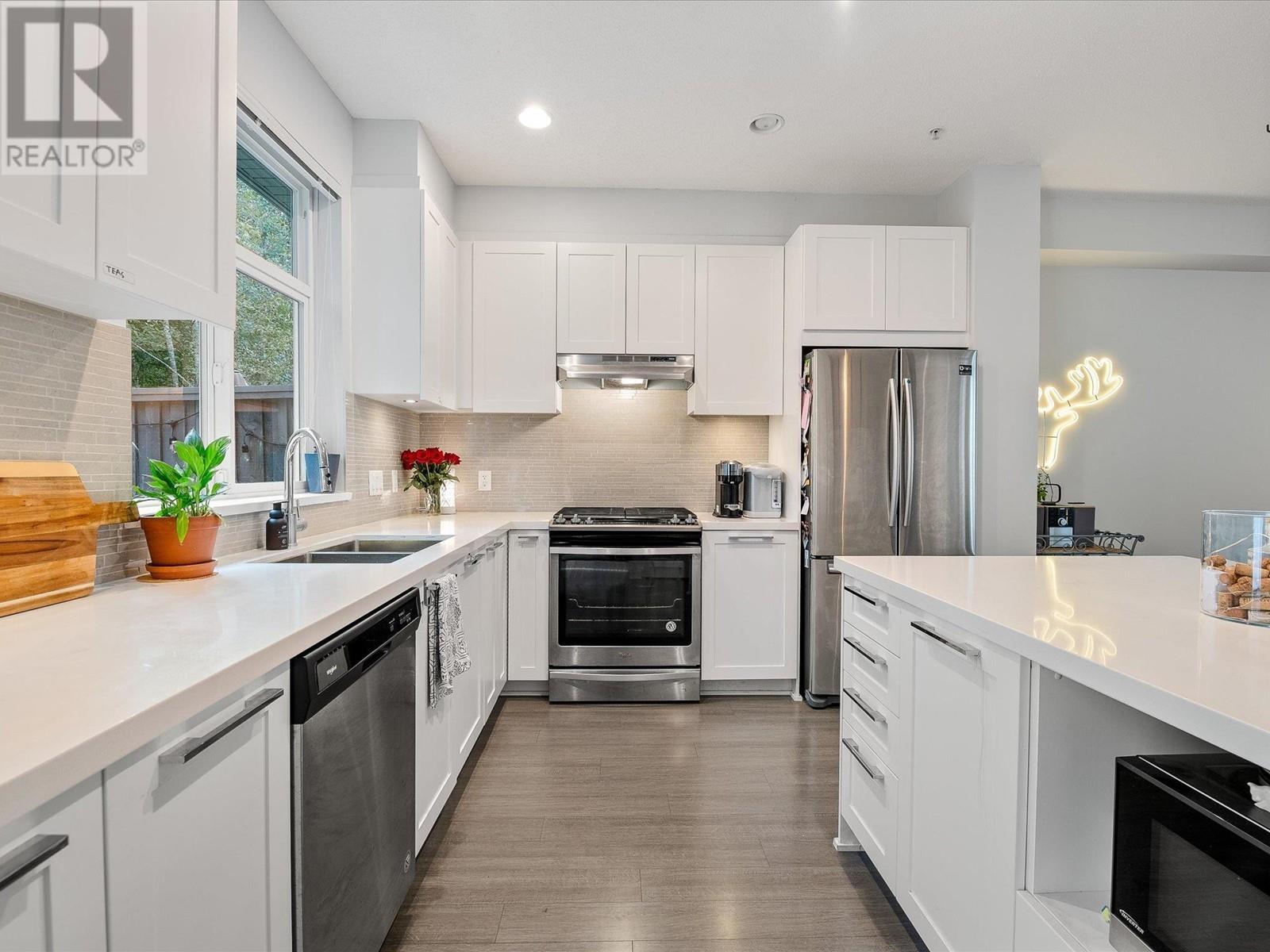 25 39548 Loggers Lane, Squamish, British Columbia  V8B 0V7 - Photo 4 - R2825995