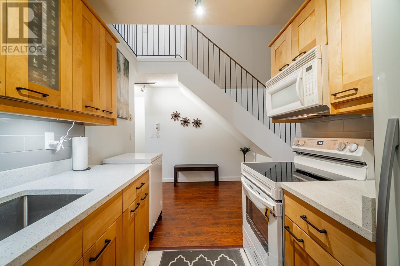 302 423 Agnes Street, New Westminster, British Columbia  V3L 1G2 - Photo 10 - R2826043
