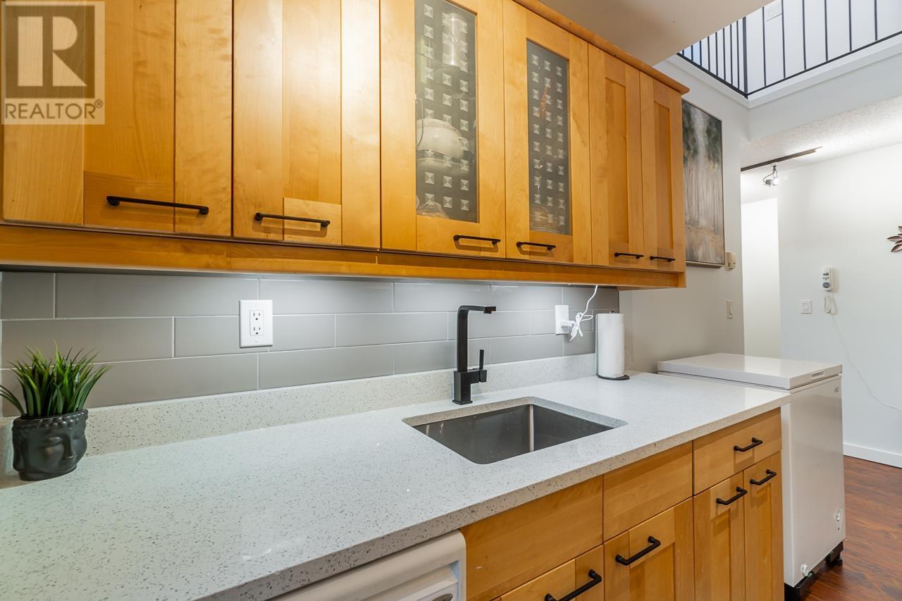 302 423 Agnes Street, New Westminster, British Columbia  V3L 1G2 - Photo 8 - R2826043