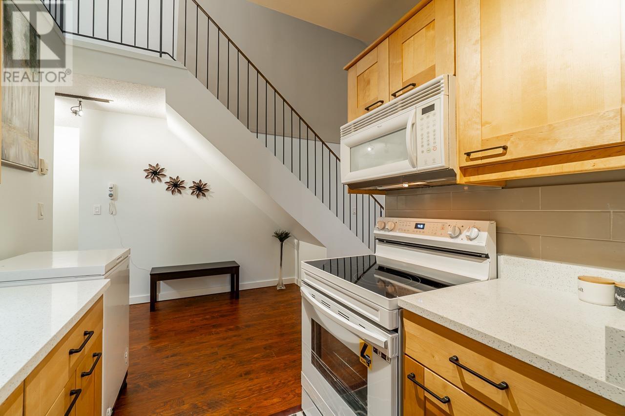 302 423 Agnes Street, New Westminster, British Columbia  V3L 1G2 - Photo 9 - R2826043