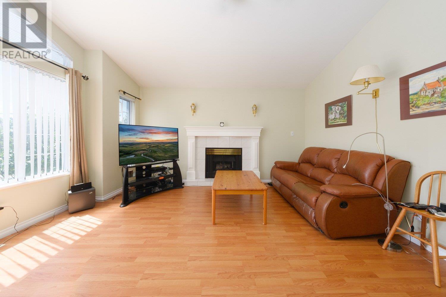 2347 Kelly Avenue, Port Coquitlam, British Columbia  V3C 1Y3 - Photo 3 - R2825977