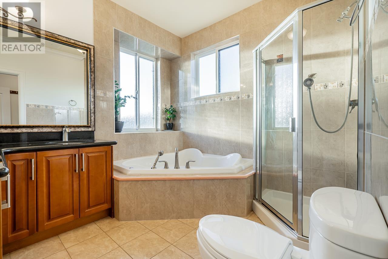 4242 Hurst Street, Burnaby, British Columbia  V5J 1M7 - Photo 13 - R2825997