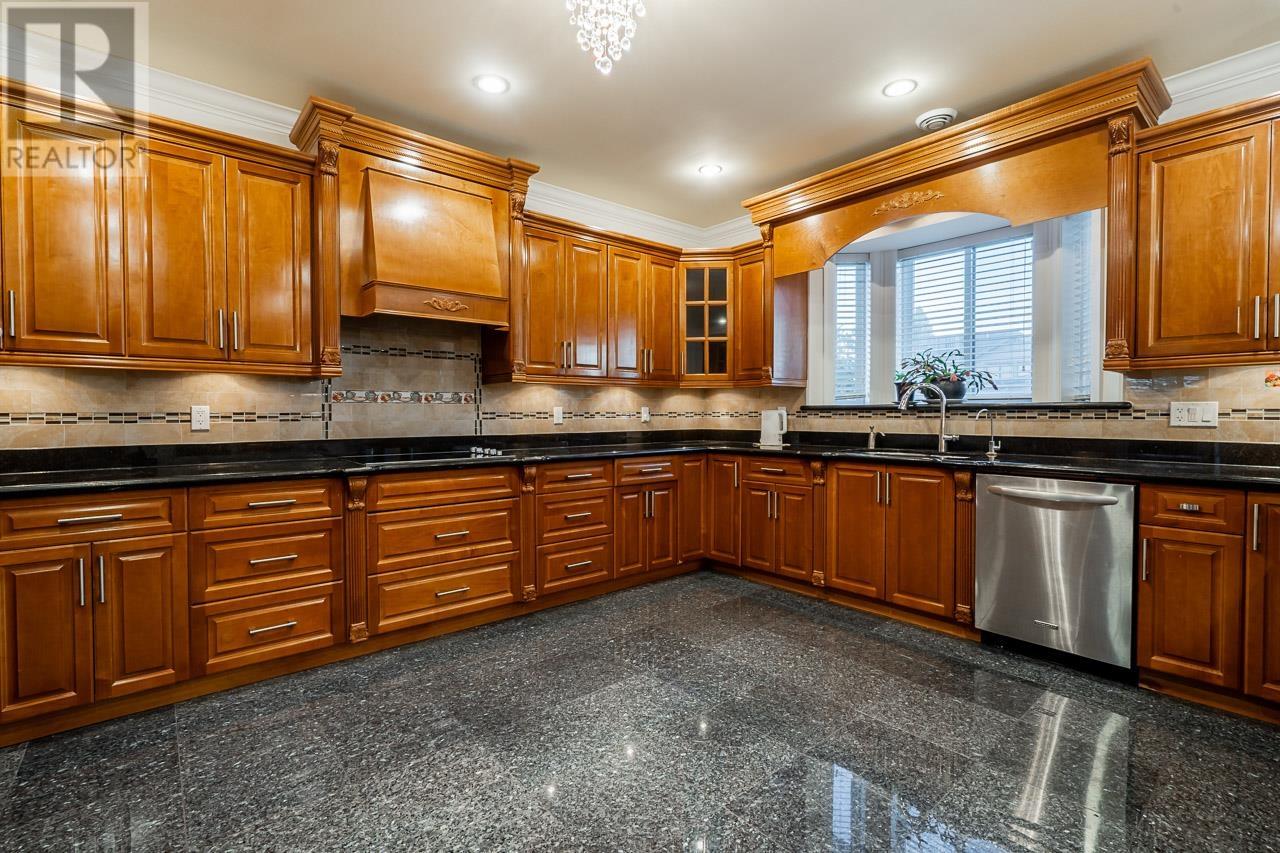 4242 Hurst Street, Burnaby, British Columbia  V5J 1M7 - Photo 7 - R2825997