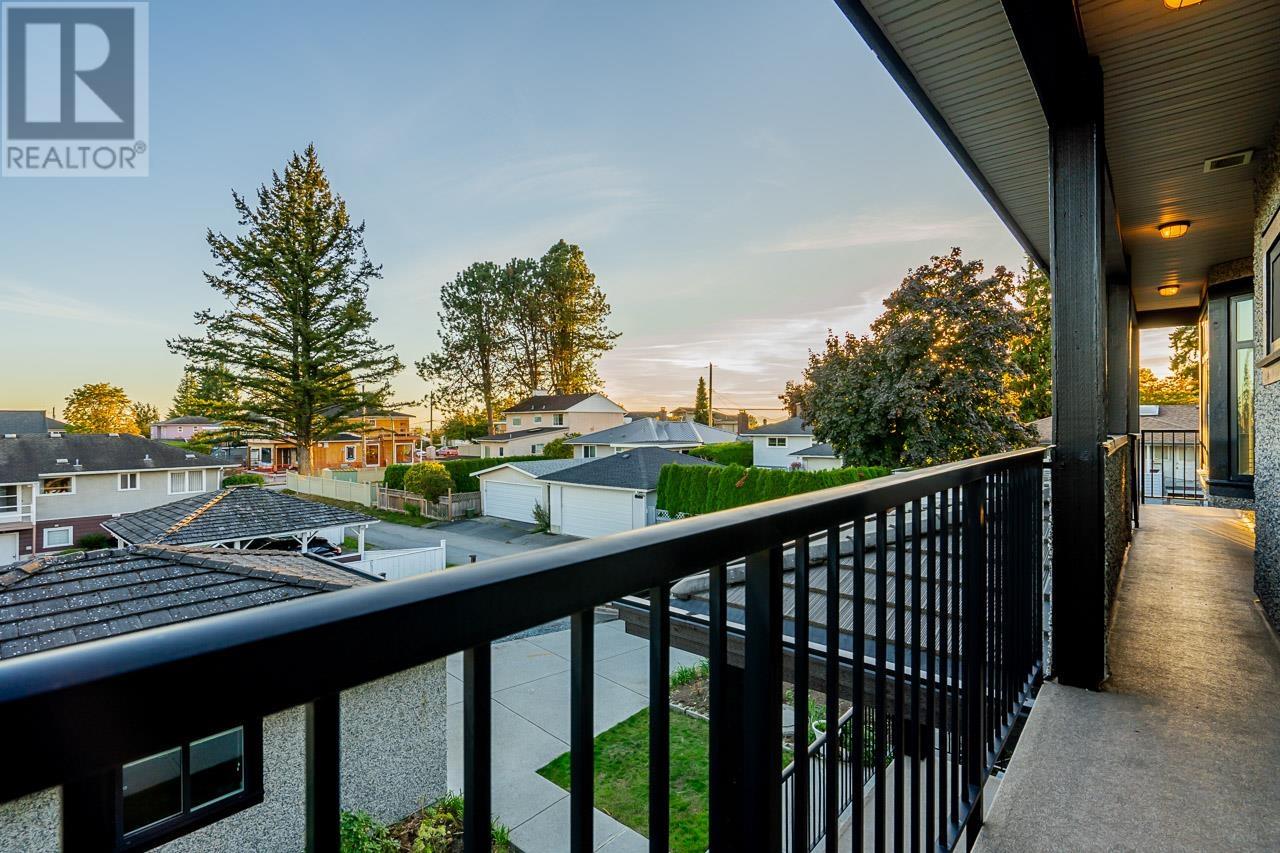 4242 Hurst Street, Burnaby, British Columbia  V5J 1M7 - Photo 16 - R2825997