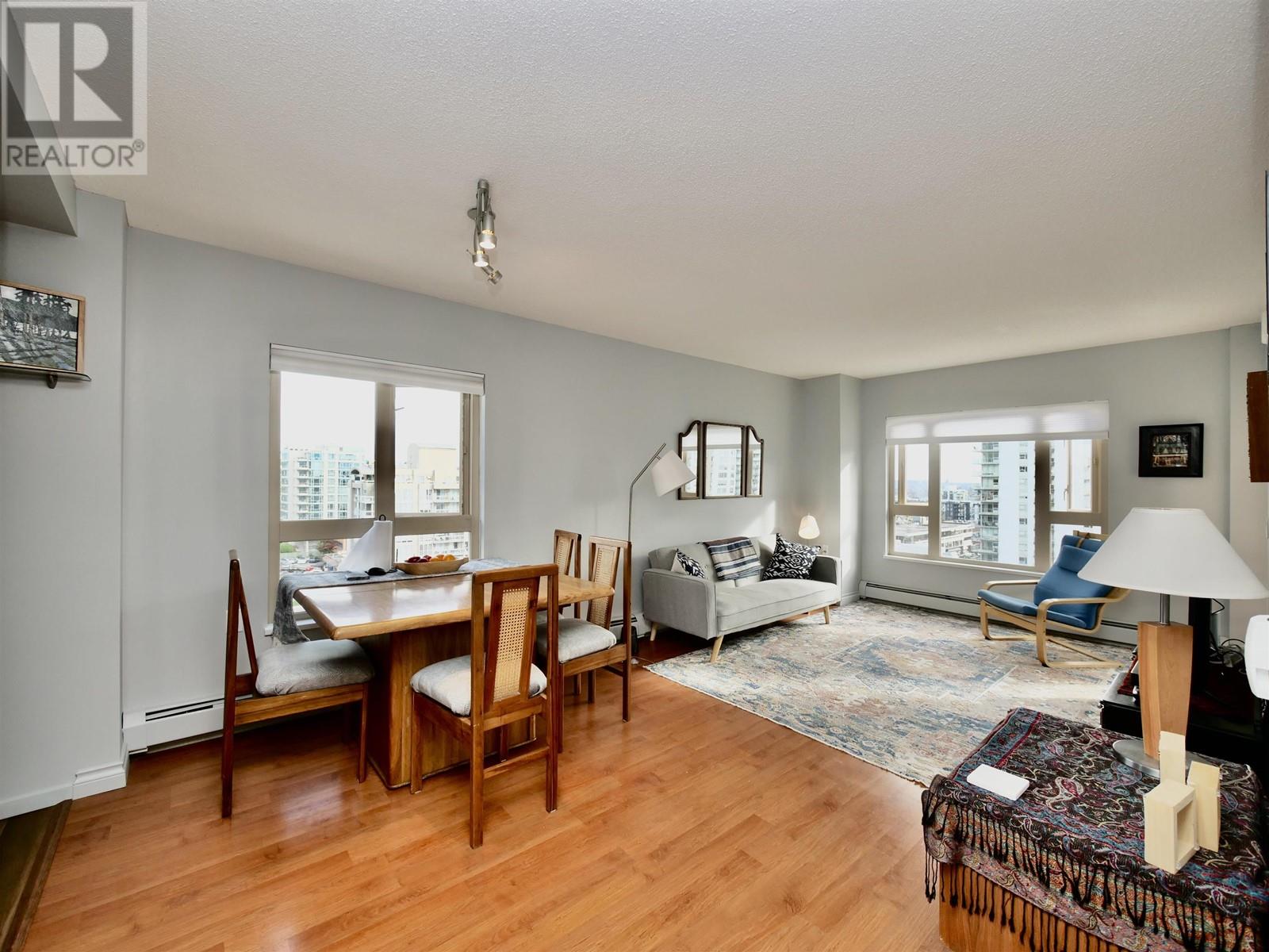 1103 121 W 15th Street, North Vancouver, British Columbia  V7M 1R8 - Photo 2 - R2824785
