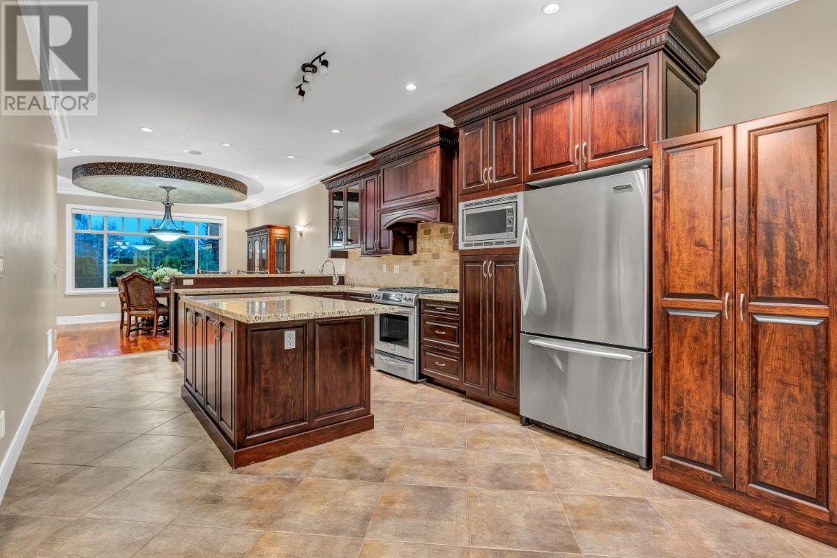 1060 Adderley Street, North Vancouver, British Columbia  V7L 1T3 - Photo 4 - R2825959