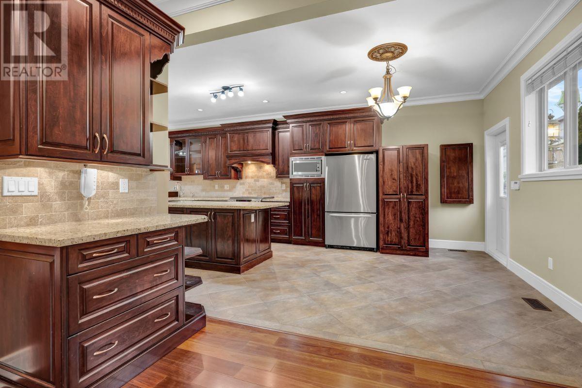 1060 Adderley Street, North Vancouver, British Columbia  V7L 1T3 - Photo 6 - R2825959