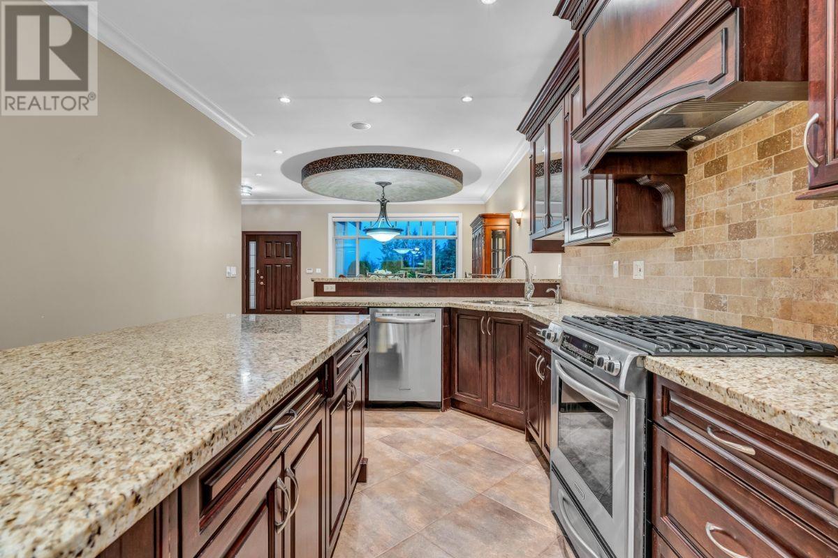 1060 Adderley Street, North Vancouver, British Columbia  V7L 1T3 - Photo 5 - R2825959