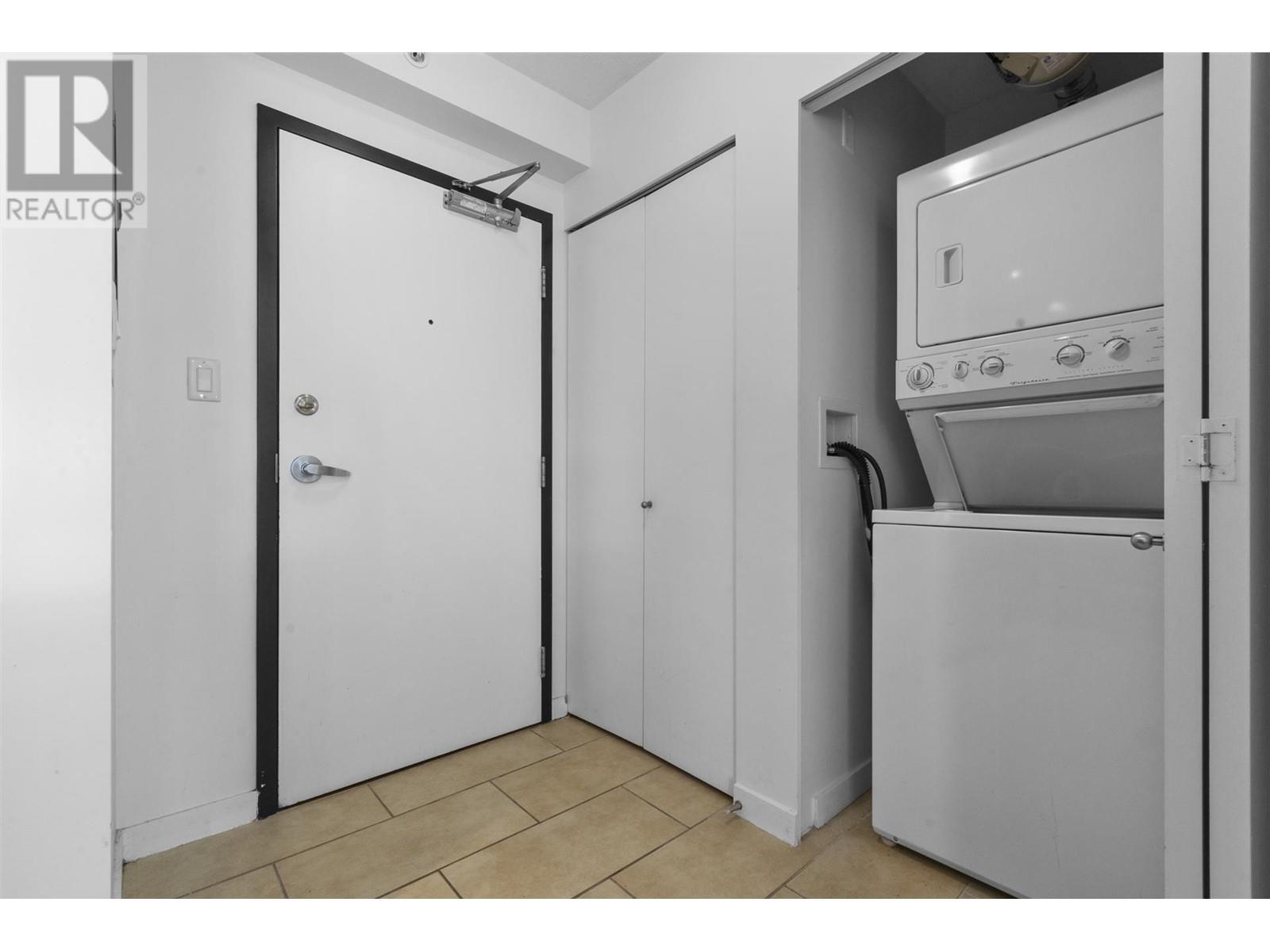 702 555 Delestre Avenue, Coquitlam, British Columbia  V3K 0A9 - Photo 17 - R2825898