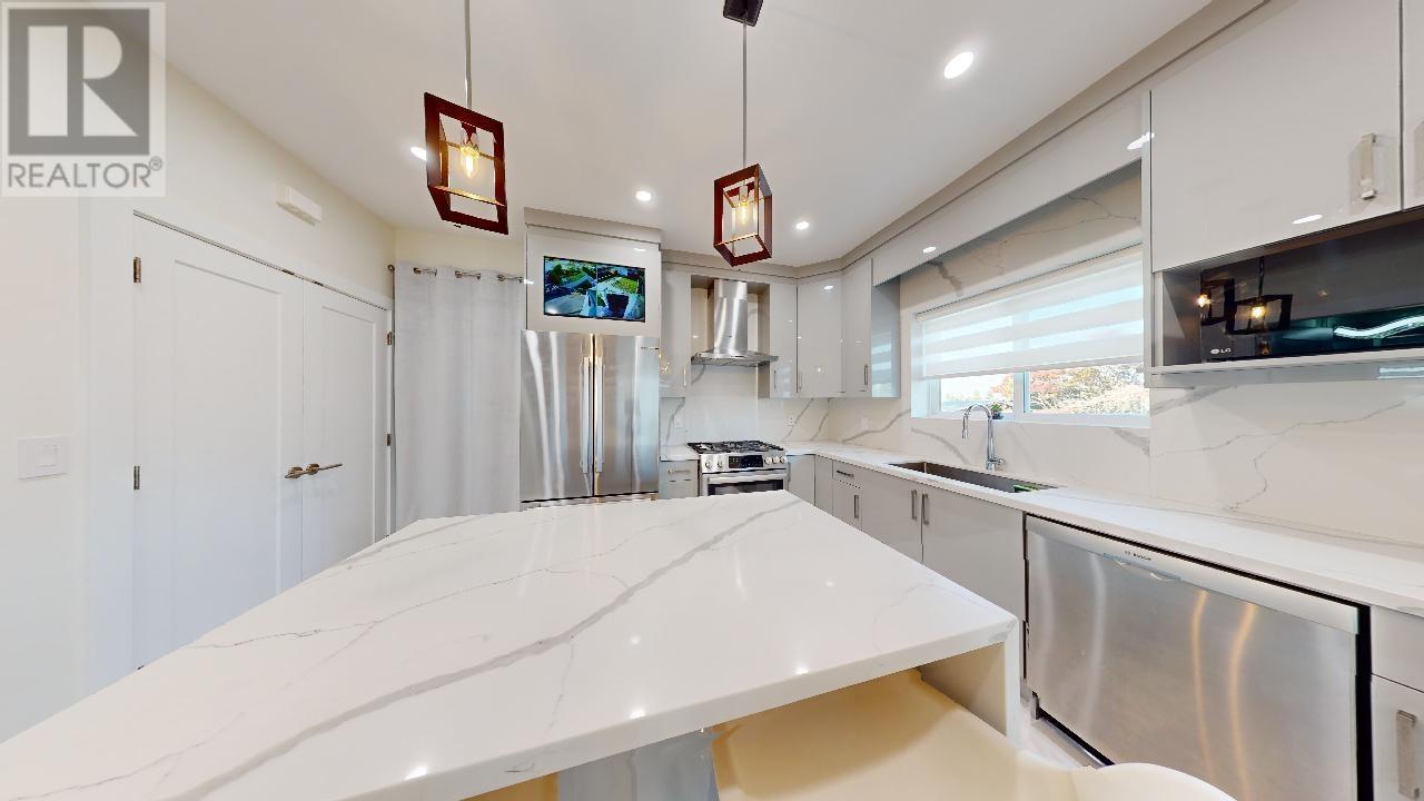 3586 Trinity Street, Vancouver, British Columbia  V5K 1G3 - Photo 8 - R2826057