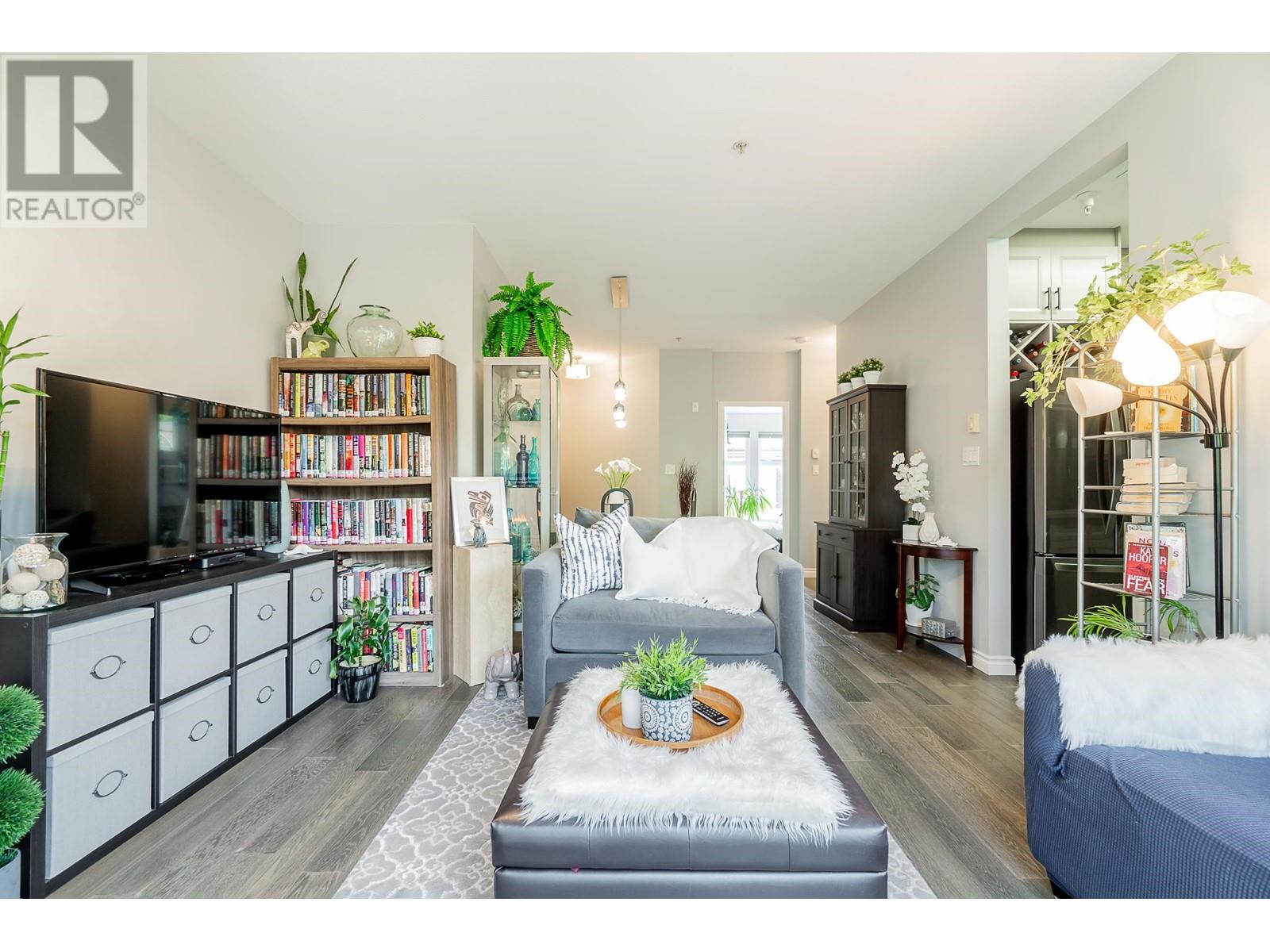 401 580 Twelfth Street, New Westminster, British Columbia  V3M 4H9 - Photo 4 - R2814505