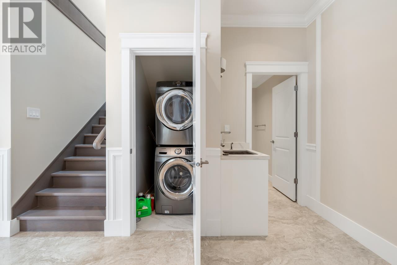 6508 Azure Road, Richmond, British Columbia  V7C 2R9 - Photo 8 - R2825557