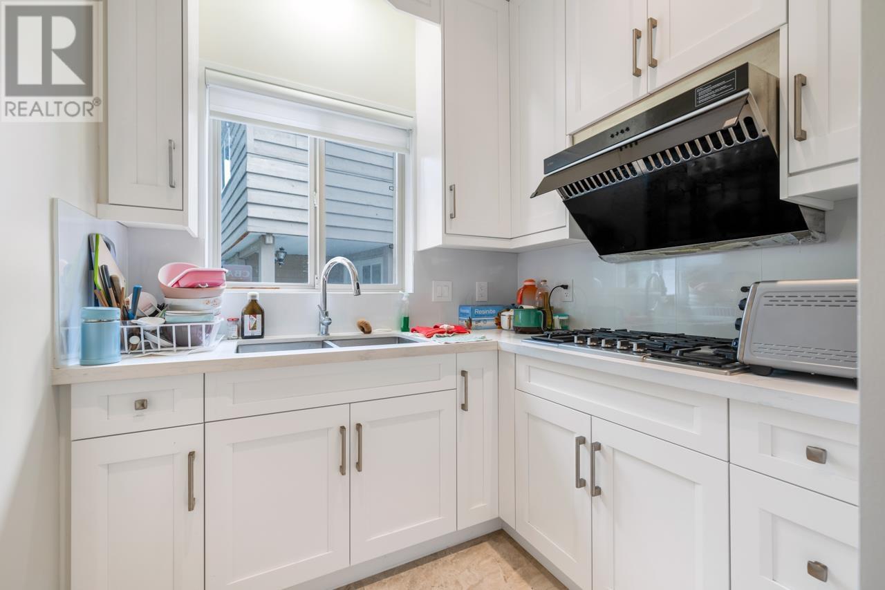 6508 Azure Road, Richmond, British Columbia  V7C 2R9 - Photo 9 - R2825557