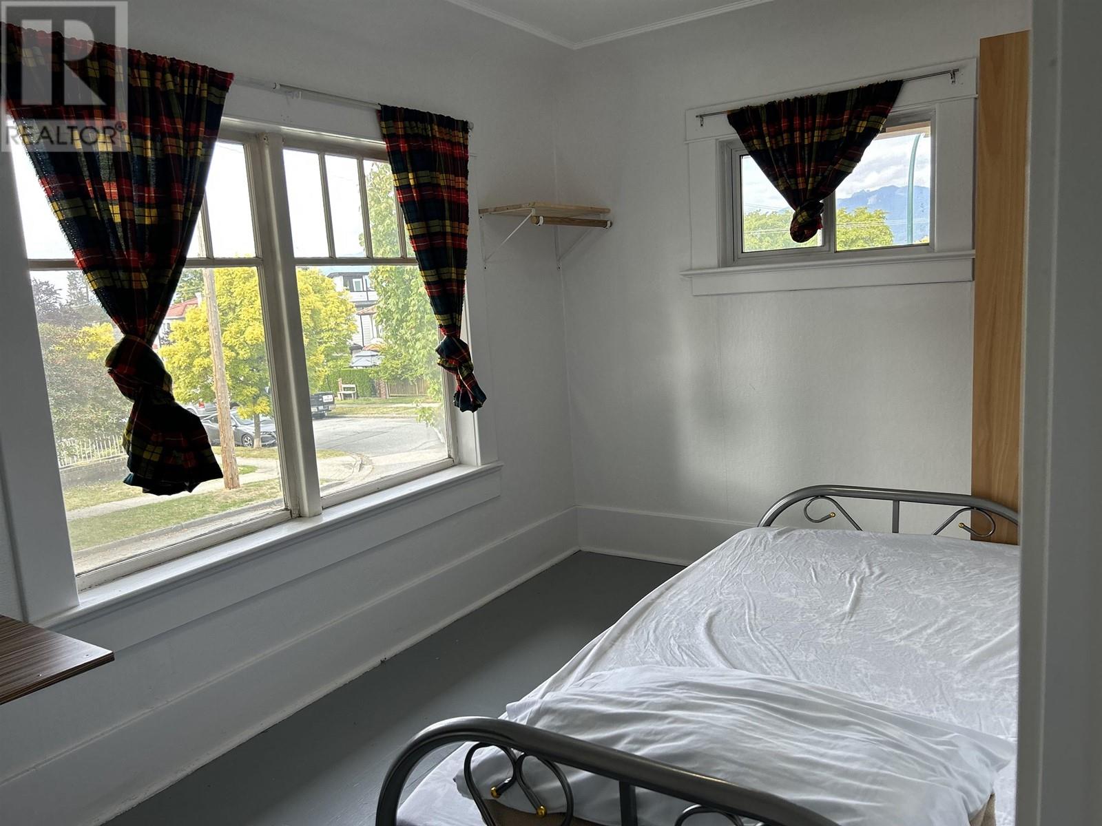 2804 Graveley Street, Vancouver, British Columbia  V5K 3K1 - Photo 12 - R2825903