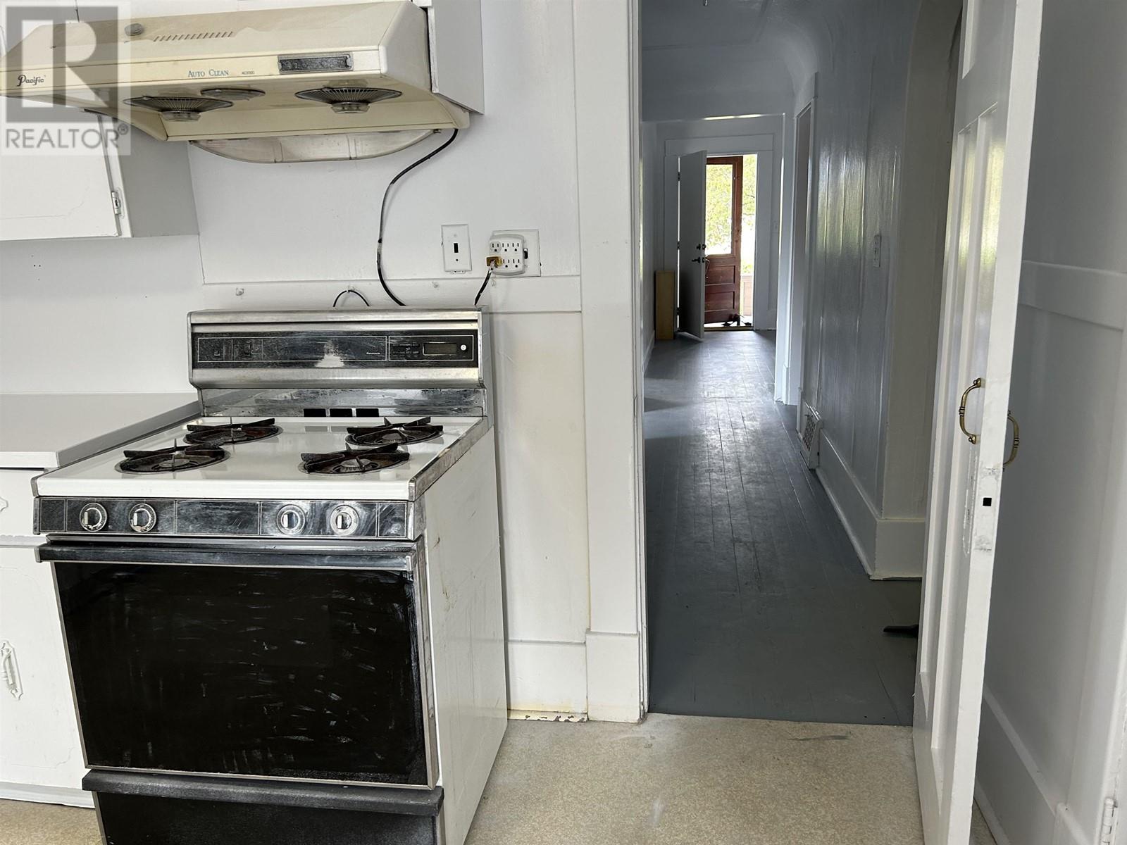 2804 Graveley Street, Vancouver, British Columbia  V5K 3K1 - Photo 11 - R2825903