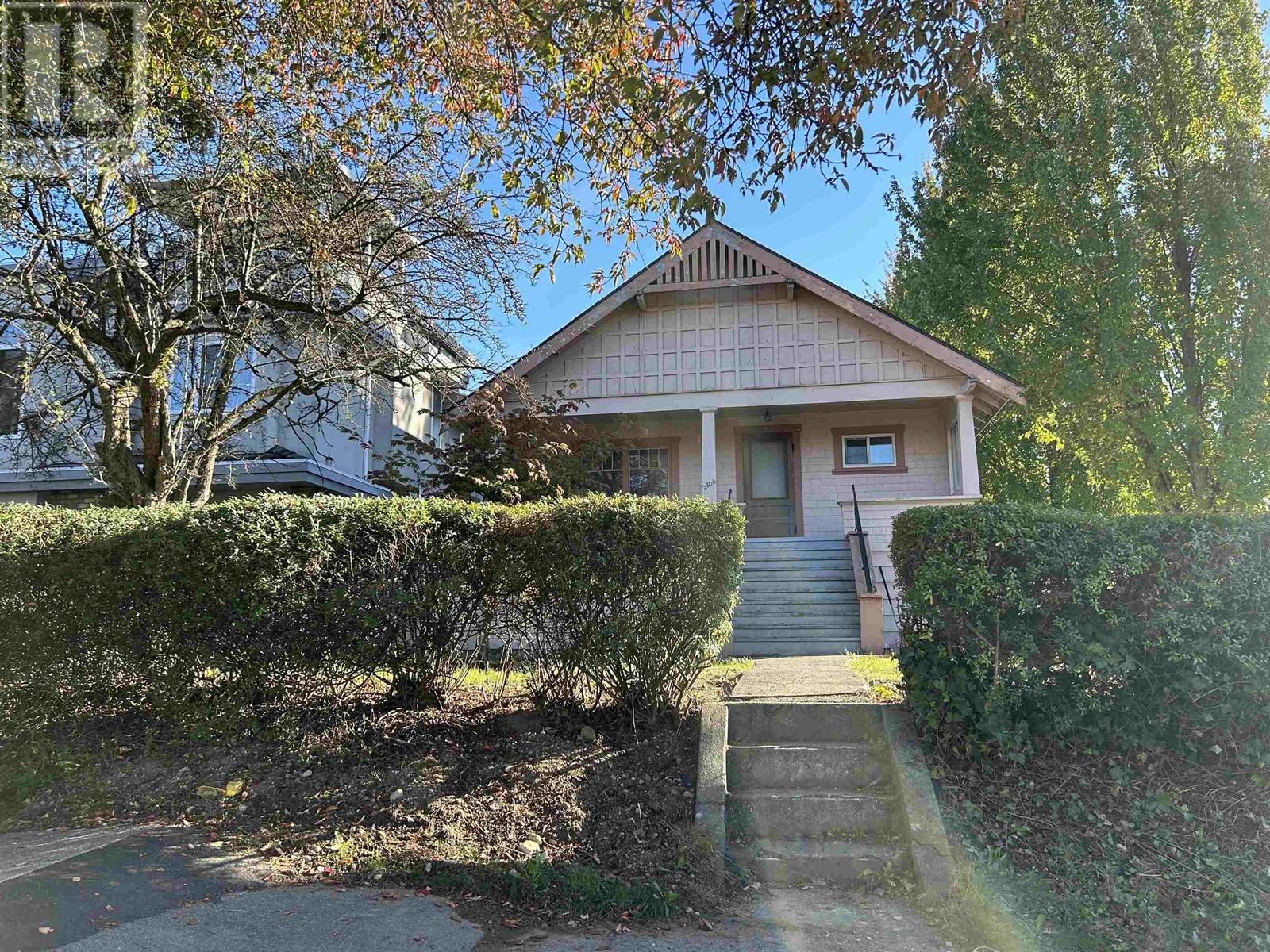 2804 GRAVELEY STREET, vancouver, British Columbia