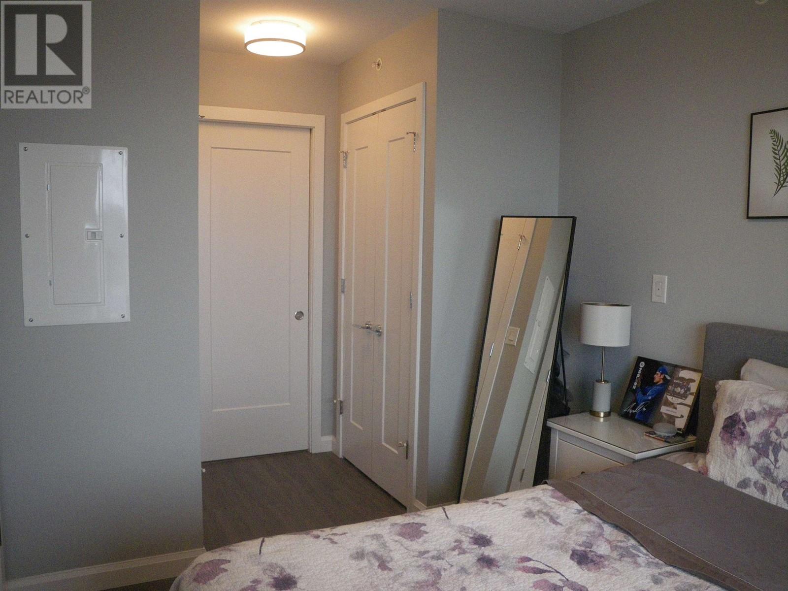 1908 520 Como Lake Avenue, Coquitlam, British Columbia  V3J 0E8 - Photo 10 - R2818817