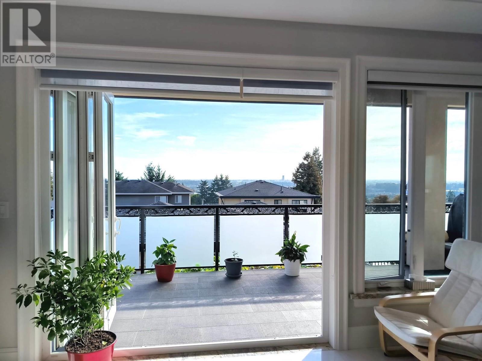 5470 Carson Street, Burnaby, British Columbia  V5J 2Z2 - Photo 11 - R2820287