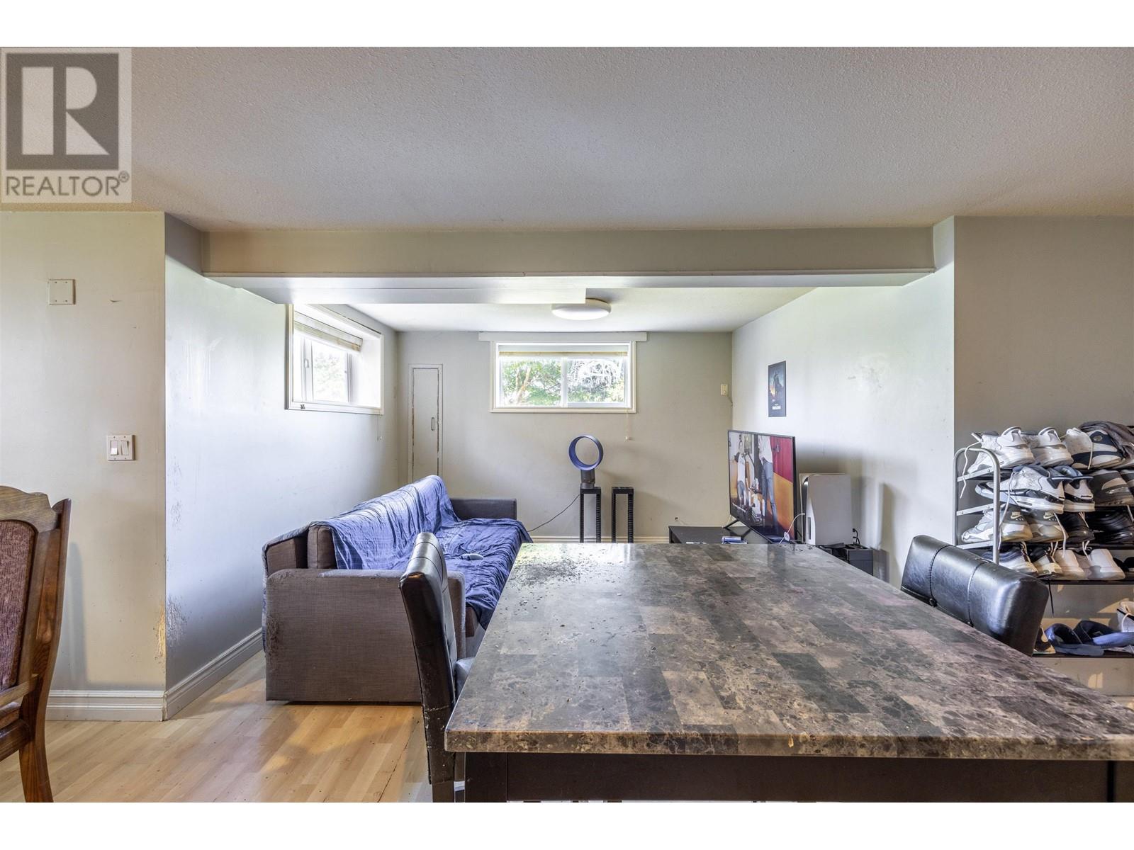 4416 Price Crescent, Burnaby, British Columbia  V5G 2N4 - Photo 30 - R2823430