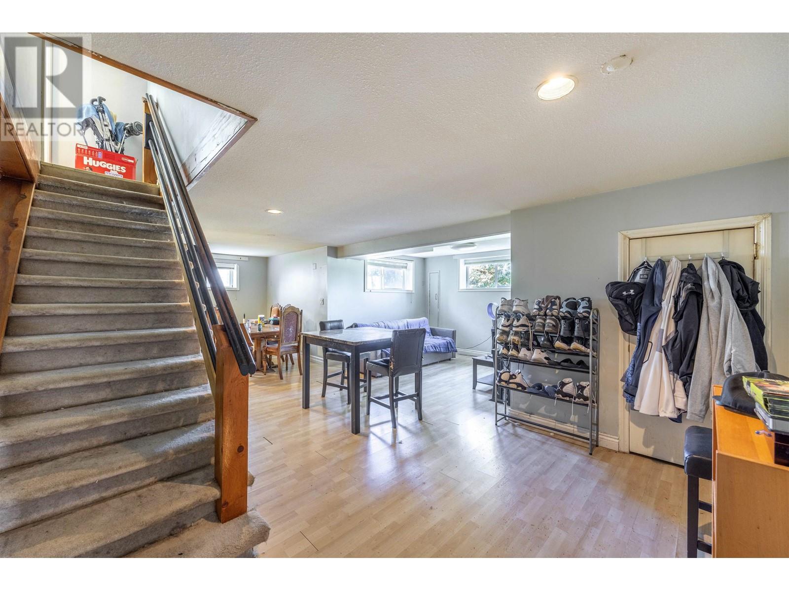 4416 Price Crescent, Burnaby, British Columbia  V5G 2N4 - Photo 29 - R2823430