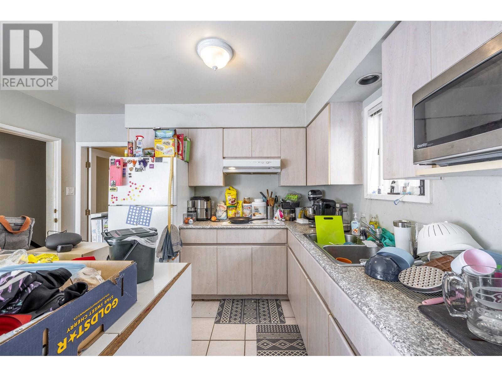 4416 Price Crescent, Burnaby, British Columbia  V5G 2N4 - Photo 22 - R2823430