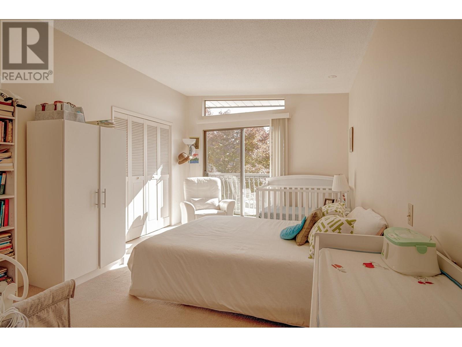 6861 Winch Street, Burnaby, British Columbia  V5B 2L7 - Photo 20 - R2819089