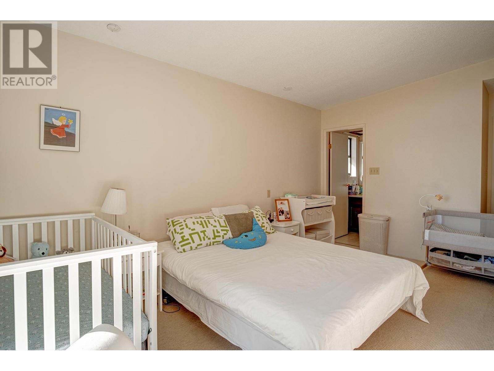 6861 Winch Street, Burnaby, British Columbia  V5B 2L7 - Photo 21 - R2819089