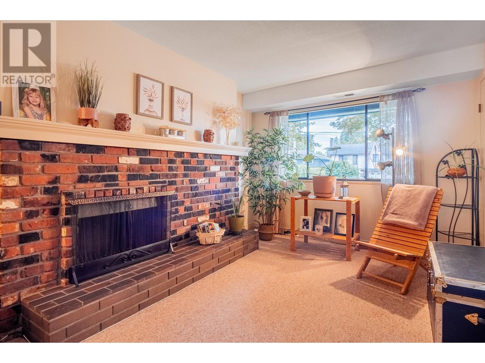 6861 Winch Street, Burnaby, British Columbia  V5B 2L7 - Photo 32 - R2819089