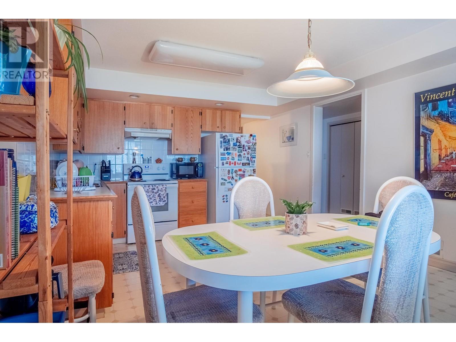 6861 Winch Street, Burnaby, British Columbia  V5B 2L7 - Photo 37 - R2819089