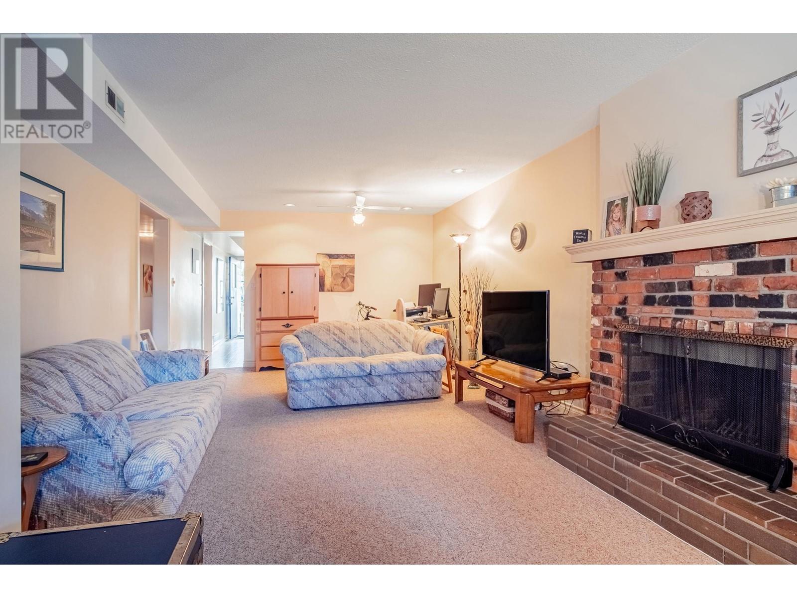 6861 Winch Street, Burnaby, British Columbia  V5B 2L7 - Photo 31 - R2819089