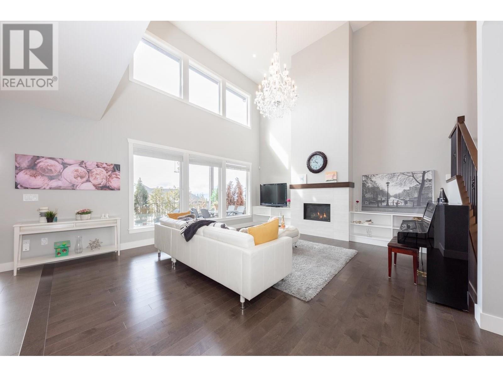 3420 Hamber Court, Coquitlam, British Columbia  V3E 0L2 - Photo 6 - R2825841