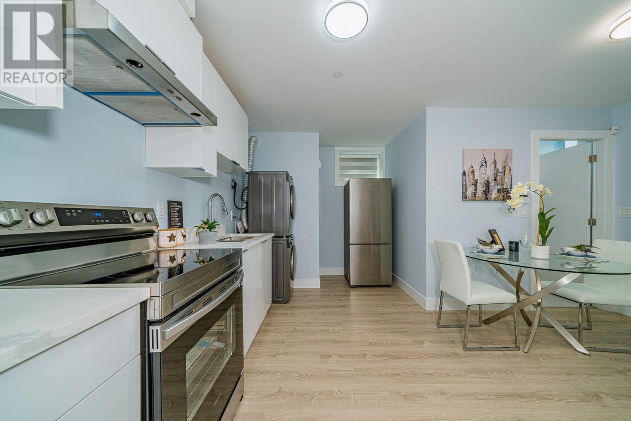 Listing Picture 16 of 21 : 2032 E 44TH AVENUE, Vancouver / 溫哥華 - 魯藝地產 Yvonne Lu Group - MLS Medallion Club Member