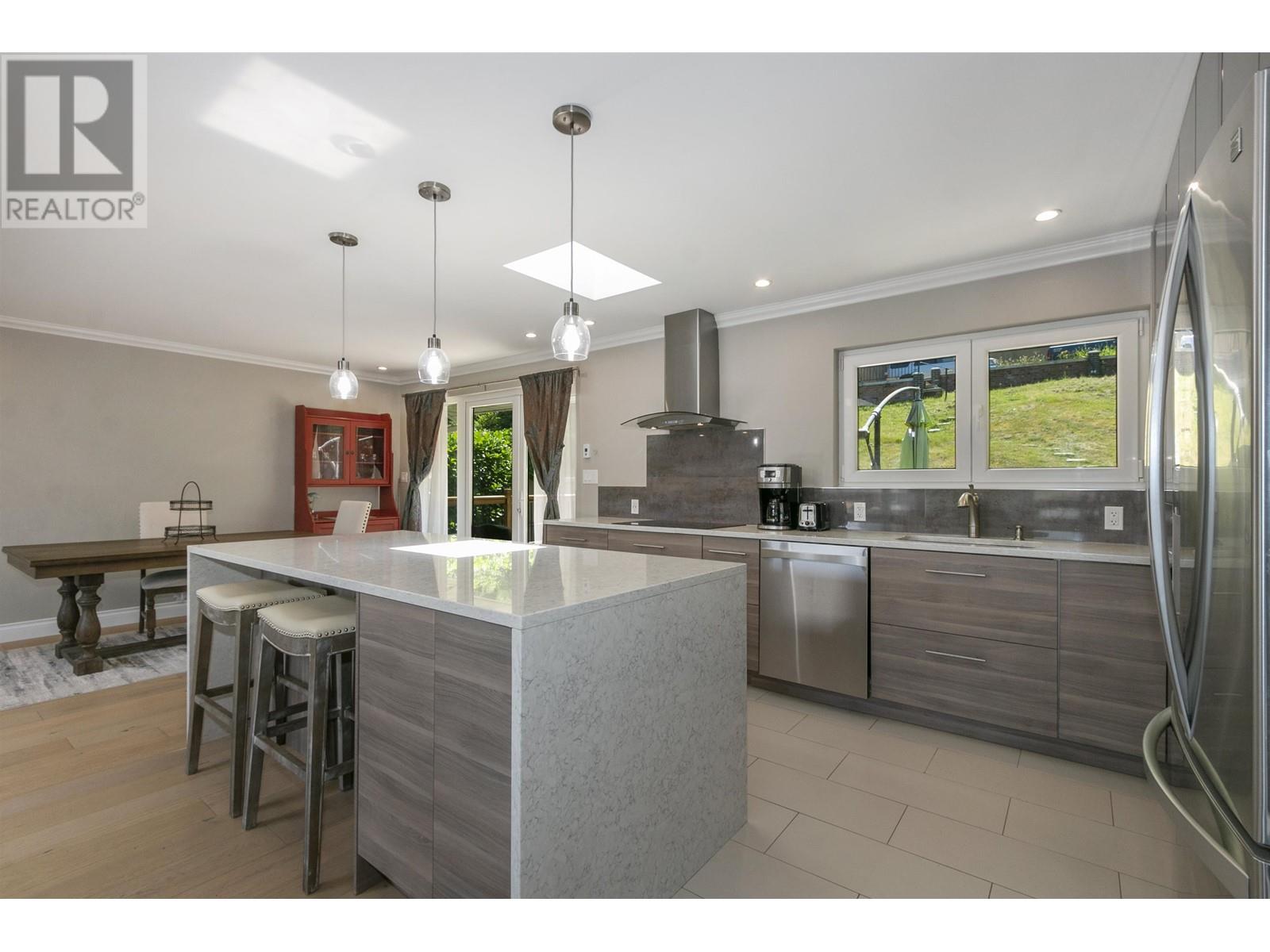 3363 Viewmount Place, Port Moody, British Columbia  V3H 2L6 - Photo 5 - R2825962
