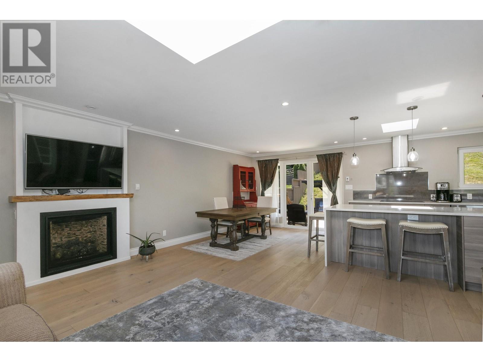 3363 Viewmount Place, Port Moody, British Columbia  V3H 2L6 - Photo 9 - R2825962
