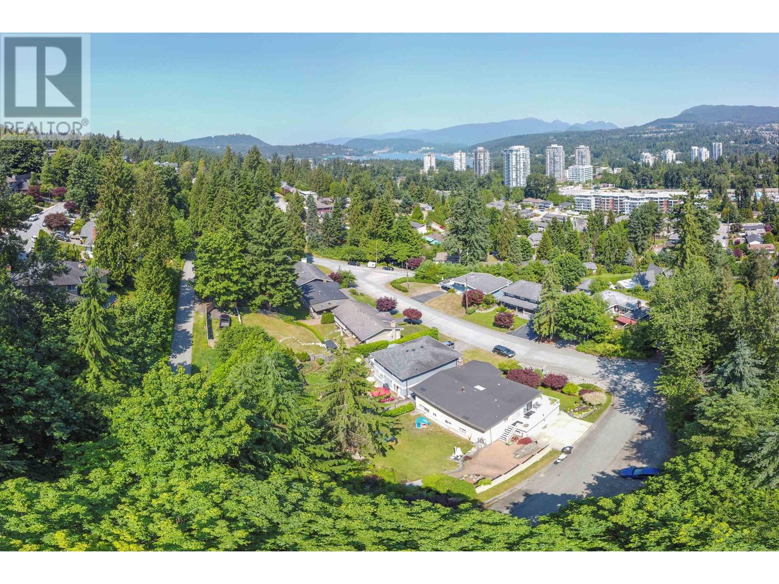 3363 Viewmount Place, Port Moody, British Columbia  V3H 2L6 - Photo 34 - R2825962