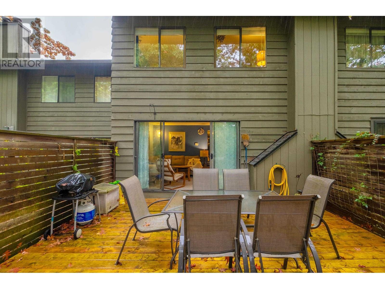 108 1950 Cedar Village Crescent, North Vancouver, British Columbia  V7J 3M5 - Photo 7 - R2826106