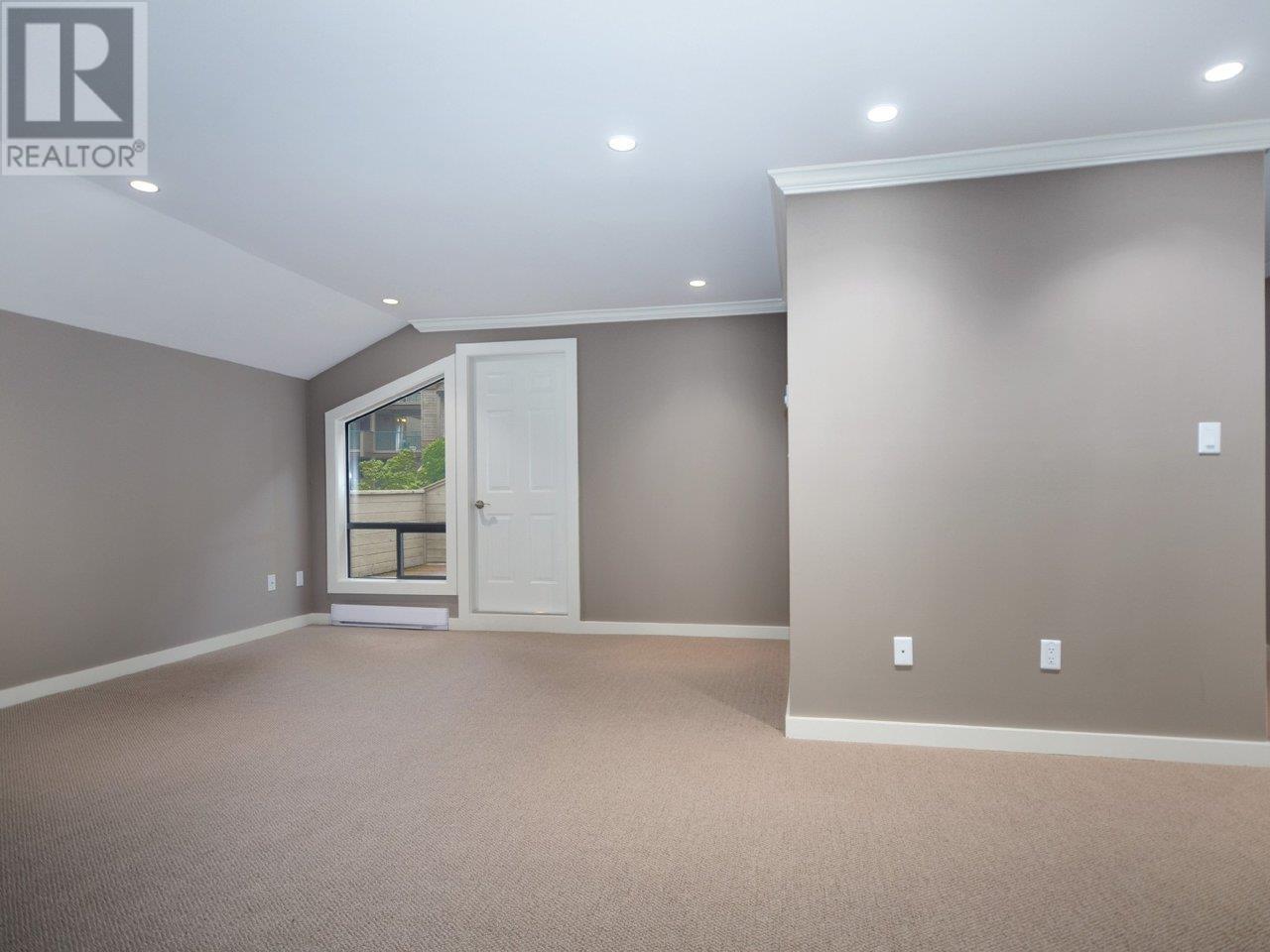 302 9146 Saturna Drive, Burnaby, British Columbia  V3J 7K2 - Photo 4 - R2826068