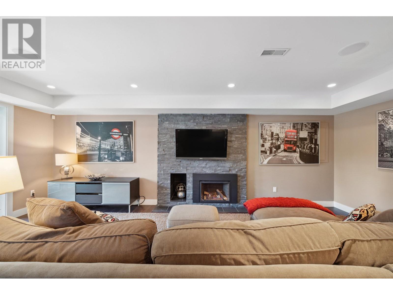 309 Monteray Avenue, North Vancouver, British Columbia  V7N 3E7 - Photo 15 - R2818865