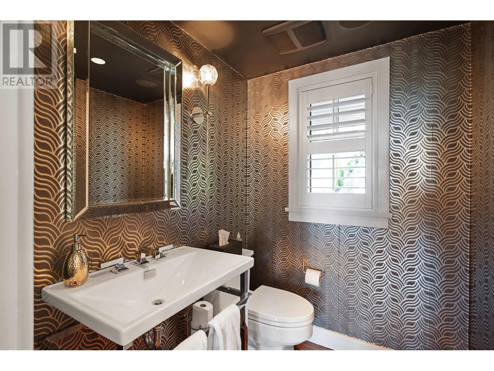 309 Monteray Avenue, North Vancouver, British Columbia  V7N 3E7 - Photo 14 - R2818865