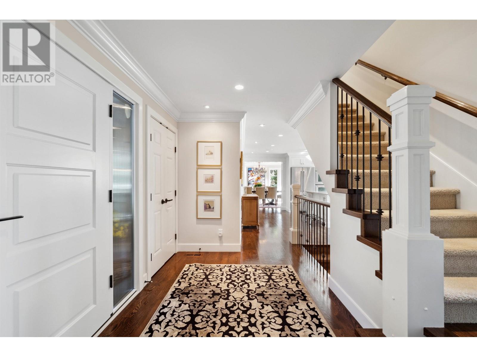 309 Monteray Avenue, North Vancouver, British Columbia  V7N 3E7 - Photo 4 - R2818865